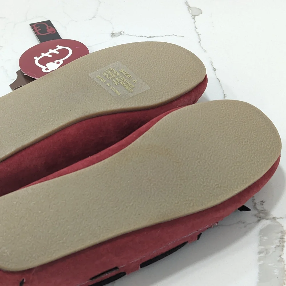 NWY Lamo kids burgundy leather suede warm moccasin shoes slippers size 6 kids